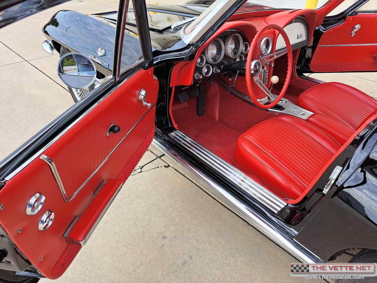 1963 Corvette Coupe Tuxedo Black