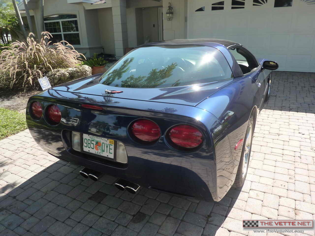 2000 Corvette Coupe Navy Blue Metallic