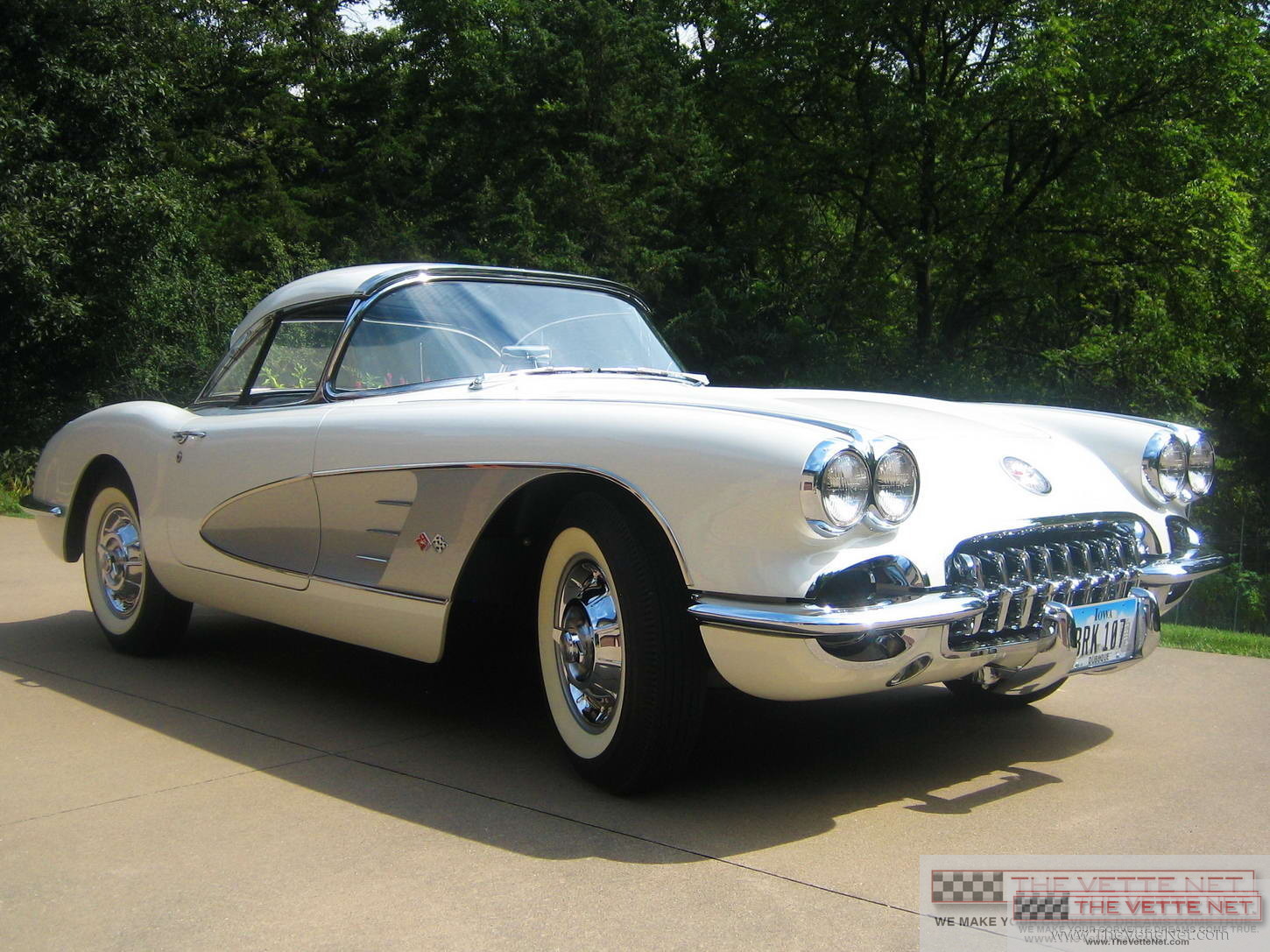 1958 Corvette Convertible White with Silver coves