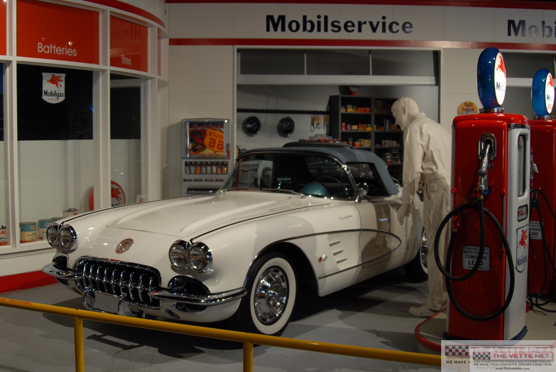 1959 Corvette Convertible White with Blue Coves