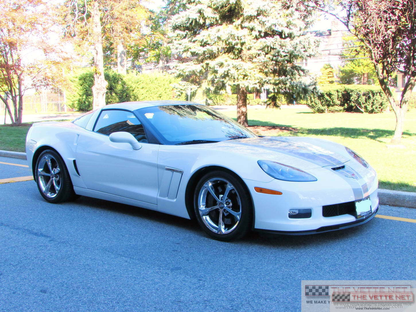 2013 Corvette Coupe White with Silver Stripe