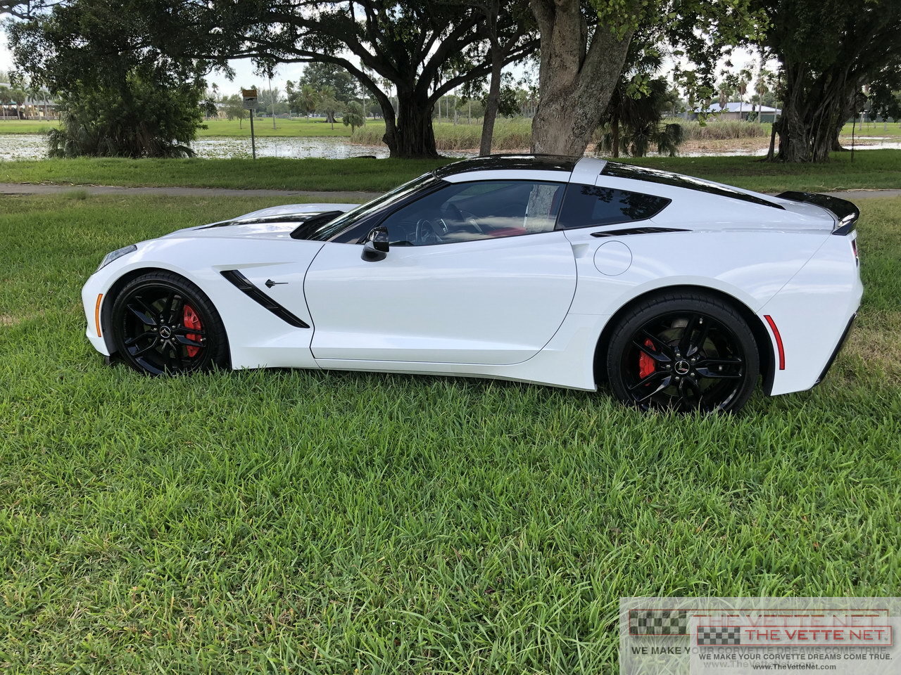 2015 Corvette Coupe White
