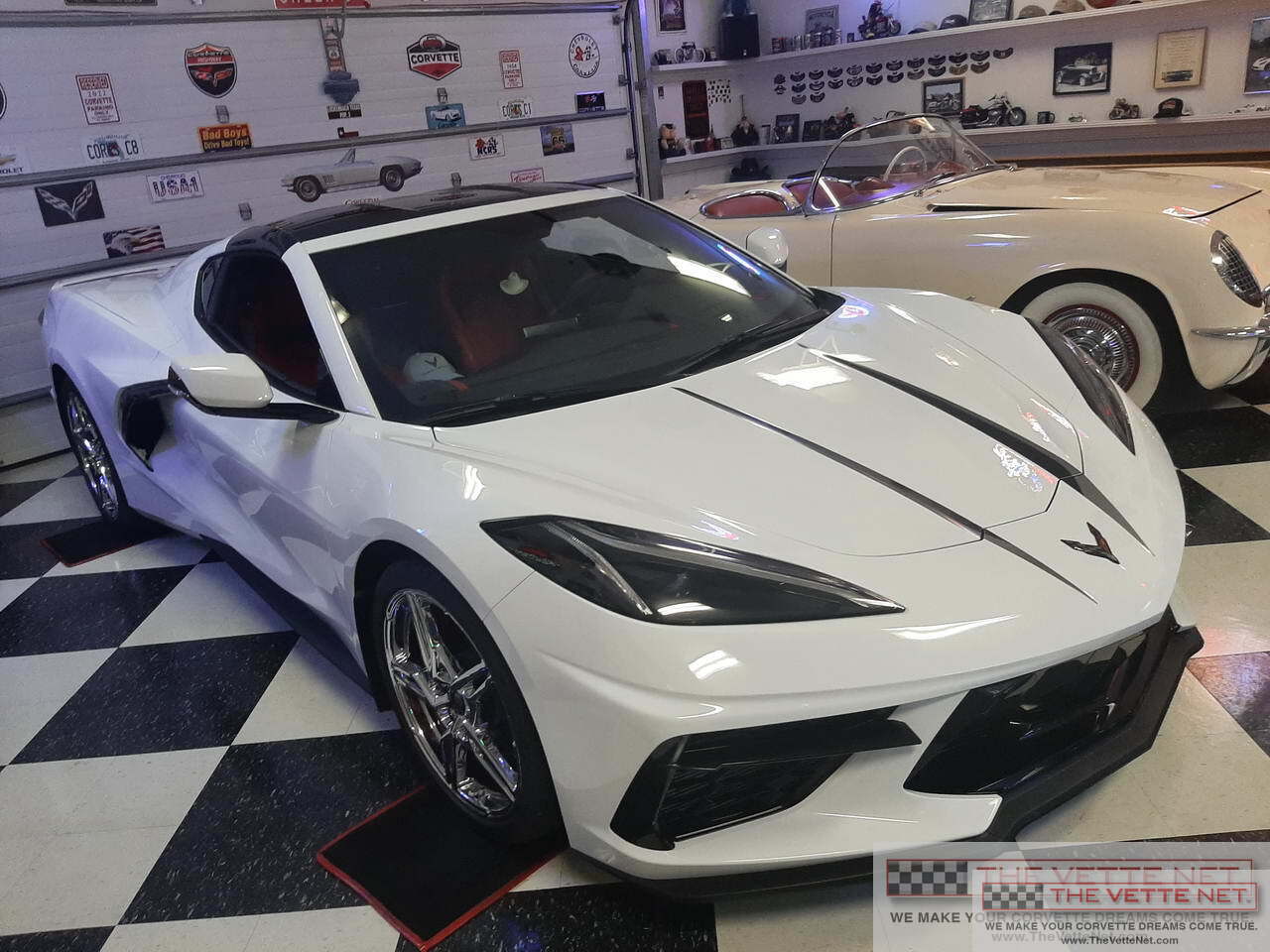 2022 Corvette Coupe White
